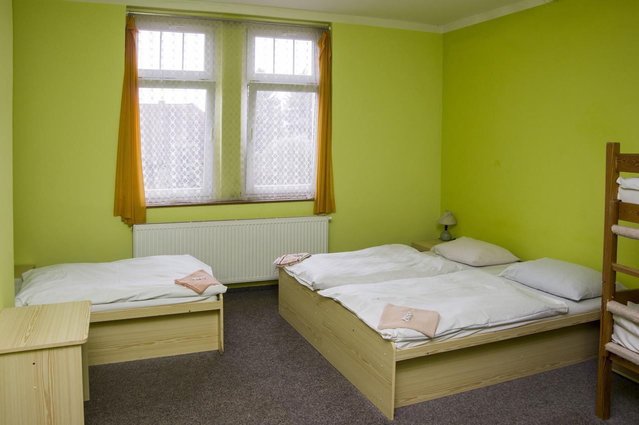 Hotel Modra Hvezda Sadská Dış mekan fotoğraf