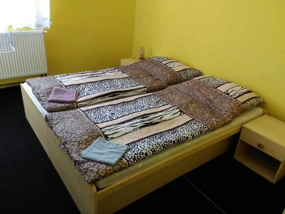 Hotel Modra Hvezda Sadská Dış mekan fotoğraf
